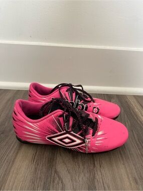 Umbro Hot Pink and Black Soccer Cleats
